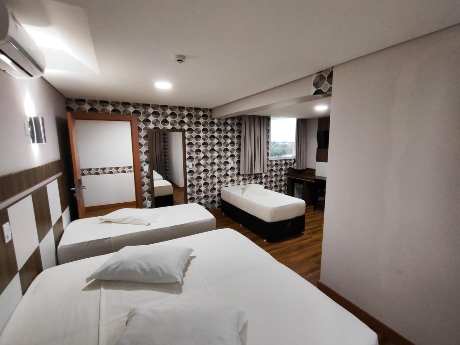 Hotel Maestro Executive Toledo Toledo  Buitenkant foto
